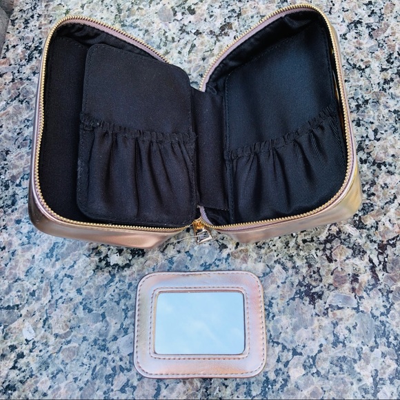 โค๏ธ EVER NEW Rose Gold zipped travel case - Picture 7 of 12